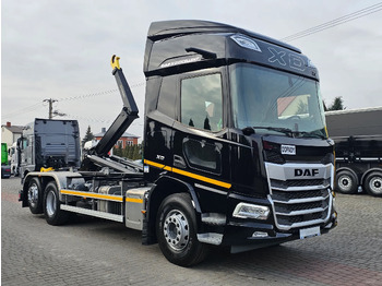 Hákový nosič kontejnerů DAF XD 450