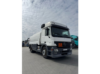 Cisternové vozidlo MERCEDES-BENZ Actros 1844