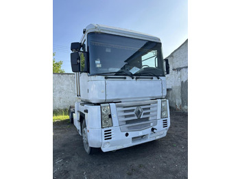 Tahač RENAULT Magnum 440