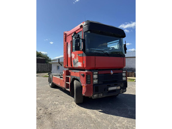 Tahač RENAULT Magnum 440