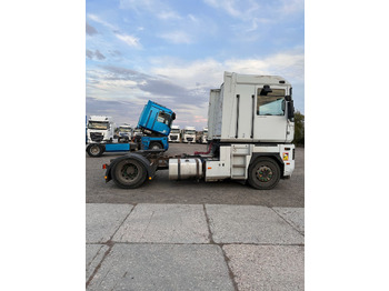 Tahač RENAULT Magnum 440
