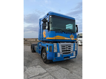 Tahač RENAULT Magnum 440
