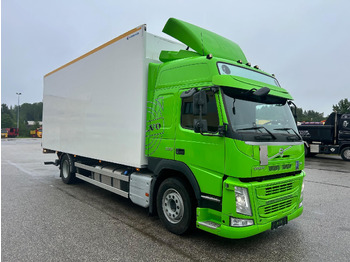 Skříňový nákladní auto VOLVO FM 330
