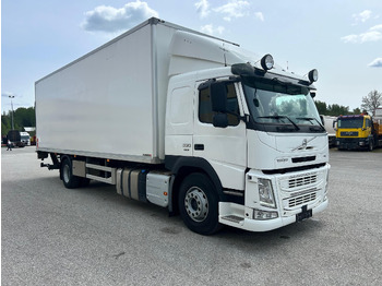 Chladírenský nákladní automobil VOLVO FM 330