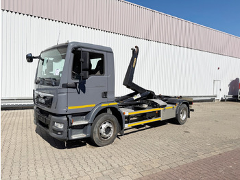 Hákový nosič kontejnerů MAN TGM 15.250