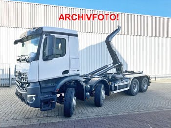 Hákový nosič kontejnerů MERCEDES-BENZ Arocs