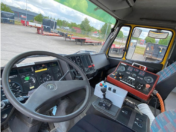 Interior photo 1: Mercedes-Benz SK II 2631 6x4 SK II 2631 6x4, Winterdienstausstattung leasing Mercedes-Benz SK II 2631 6x4 SK II 2631 6x4, Winterdienstausstattung