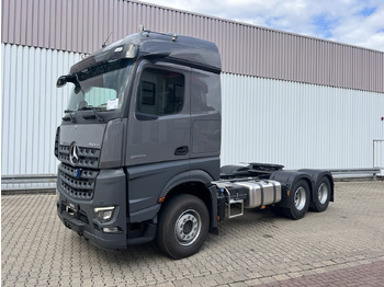Tahač MERCEDES-BENZ Arocs 2653