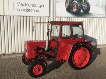 Traktor Universal UTB U-550: obrázek 1