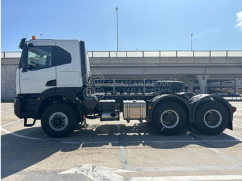 Tahač IVECO