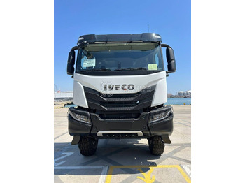 Tahač IVECO