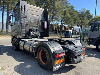 Tahač Volvo FH 460 LNG GAS ADR - ACC - Dynamic Steering - I-park Cool - Lane Keeping Support - collision warning - leather - ... BE Truck: obrázek 4 Tahač Volvo FH 460 LNG GAS ADR - ACC - Dynamic Steering - I-park Cool - Lane Keeping Support - collision warning - leather - ... BE Truck: obrázek 4