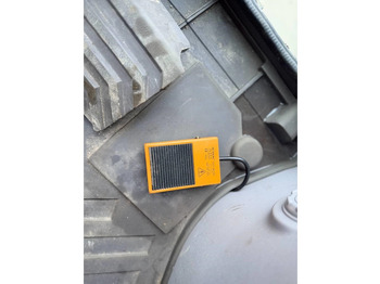 Pásové rýpadlo Volvo EC210: obrázek 5