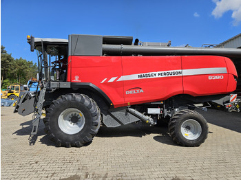 Sklízecí mlátička MASSEY FERGUSON