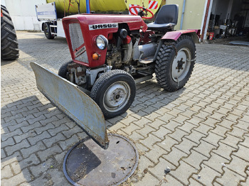 Traktor URSUS