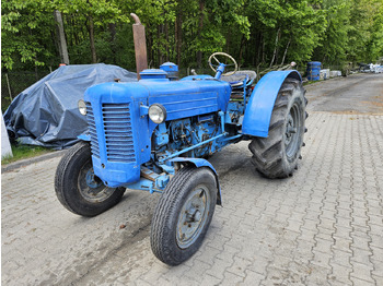 Traktor ZETOR