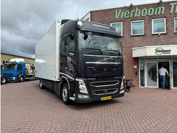 Chladírenský nákladní automobil VOLVO FH 420