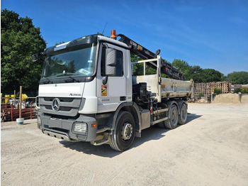 Auto s hydraulickou rukou MERCEDES-BENZ