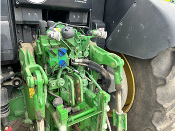 Traktor John Deere 6120M: obrázek 2