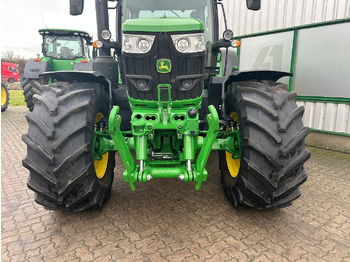 Traktor John Deere 6R 145 **MIETRÜCKLÄUFER**: obrázek 4