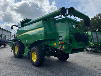 Sklízecí mlátička John Deere T660: obrázek 4