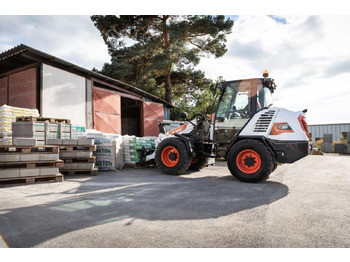 Kolový nakladač BOBCAT L85