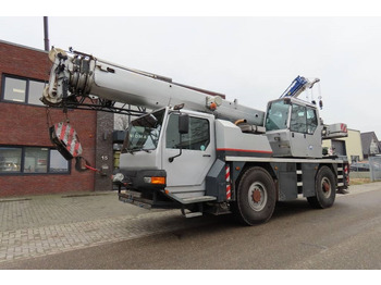 Univerzální autojeřáb LIEBHERR LTM 1030/2