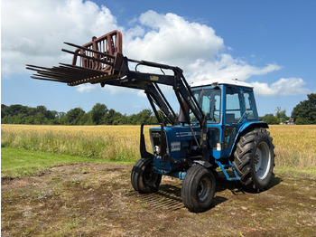 Traktor FORD