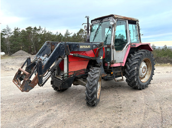 Traktor MASSEY FERGUSON 690