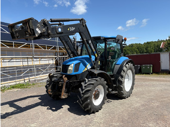 Traktor NEW HOLLAND T6020