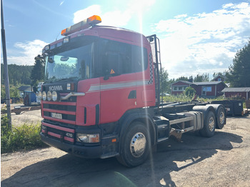 Hákový nosič kontejnerů SCANIA 124