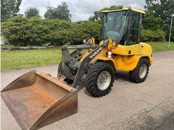 Kolový nakladač VOLVO L30
