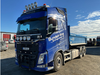 Hákový nosič kontejnerů VOLVO FH 540