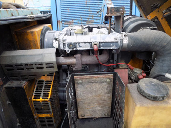 Mobilní kompresor Ingersoll Rand compressor deutz typ 1011 met tandem aanhanger: obrázek 3