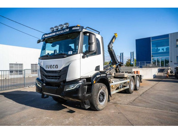 Hákový nosič kontejnerů IVECO X-WAY