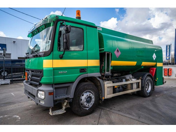 Cisternové vozidlo MERCEDES-BENZ Actros 1832