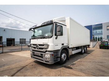 Skříňový nákladní auto MERCEDES-BENZ Actros 2636