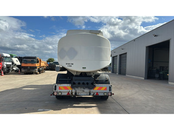 Cisternové vozidlo Volvo FL 6-18 (12400 LITERS / 3 COMPARTIMENTS / EURO 2 / STEEL SUSP. / LAMES): obrázek 5