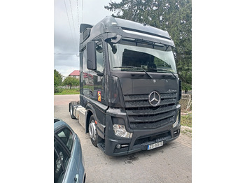 Tahač Mercedes-Benz Mp4 1845 mega: obrázek 2