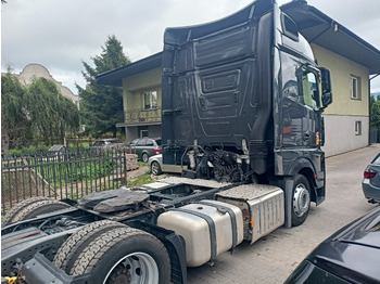 Tahač Mercedes-Benz Mp4 1845 mega: obrázek 3