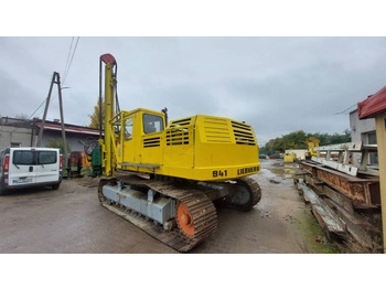 Samojízdné beranidlo LIEBHERR