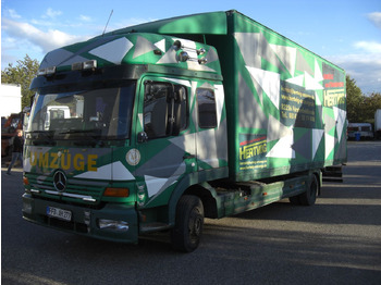 Skříňový nákladní auto MERCEDES-BENZ