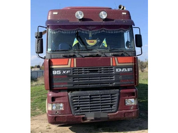 Tahač DAF XF 95