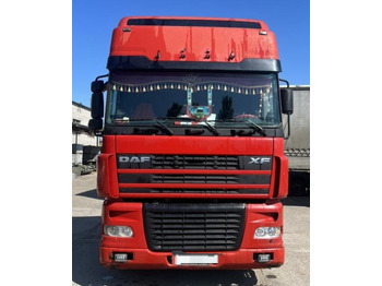 Tahač DAF XF 95