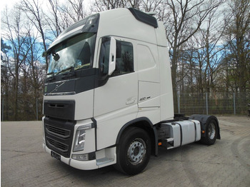 Tahač VOLVO FH13 460