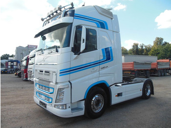 Tahač VOLVO FH13 500