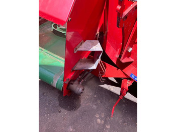 Krmný míchací vůz Trioliet Futtermischwagen Solomix 2 1600 Förderband vorne: obrázek 5 Krmný míchací vůz Trioliet Futtermischwagen Solomix 2 1600 Förderband vorne: obrázek 5