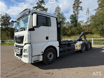 Hákový nosič kontejnerů MAN TGX 26.500