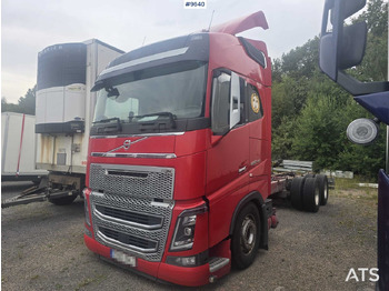 Podvozek s kabinou VOLVO FH16