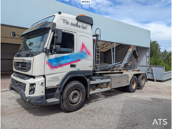 Hákový nosič kontejnerů VOLVO FMX 460